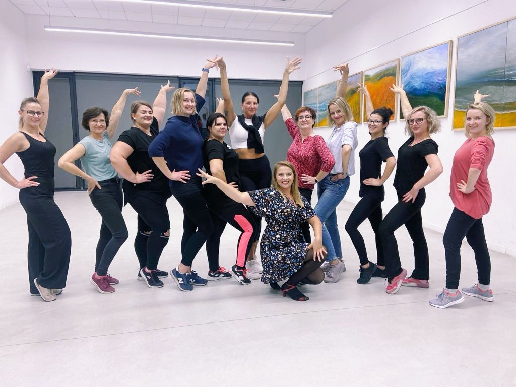 bachata lady styling wrocław taniec który budzi kobiecość trenerka tańca dla kobiet wrocław
